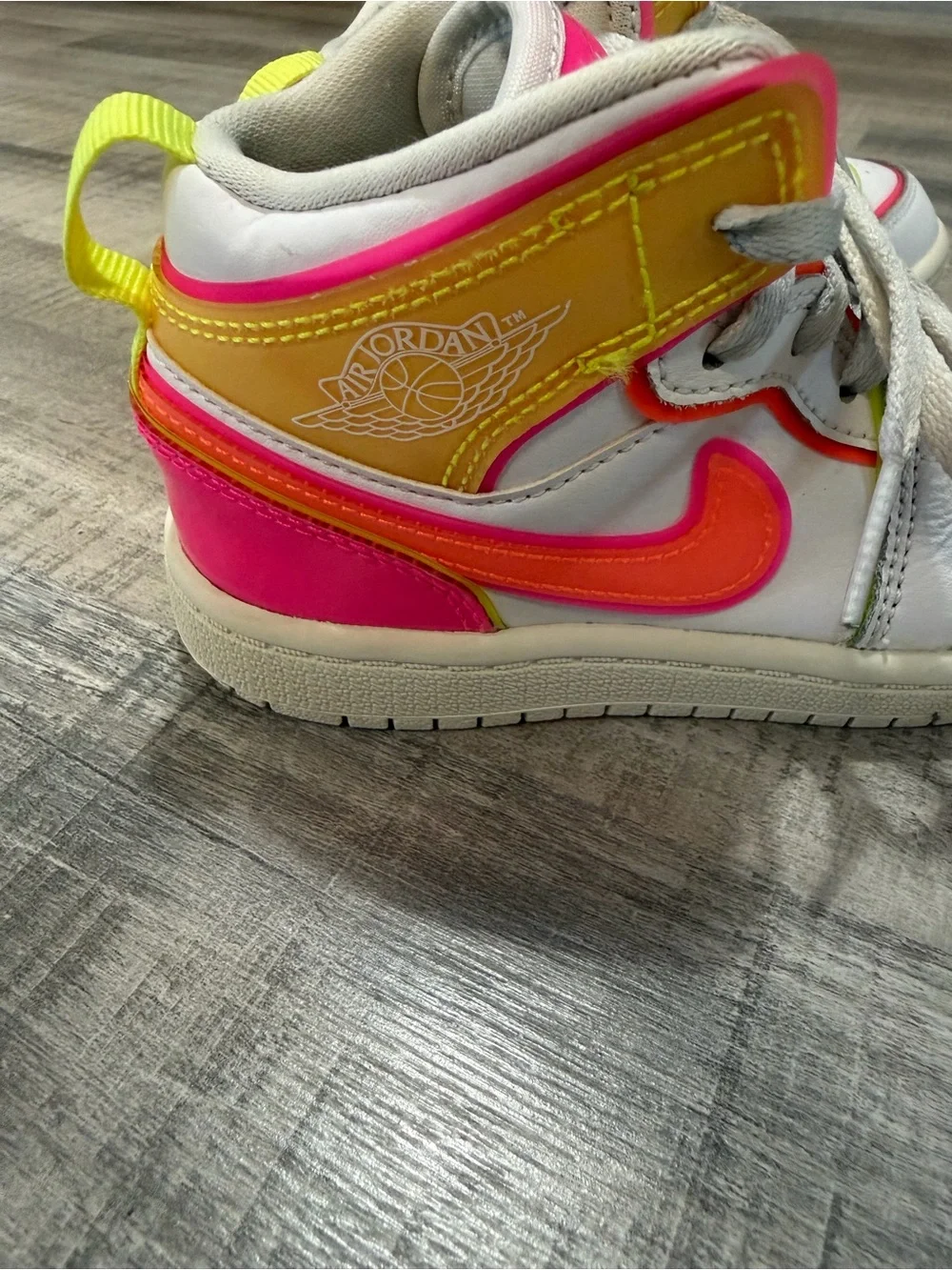 Nike Toddler Shoes Lot Size 11C – Air Jordan 1 Mid Neon & Air Force 1  Sneakers